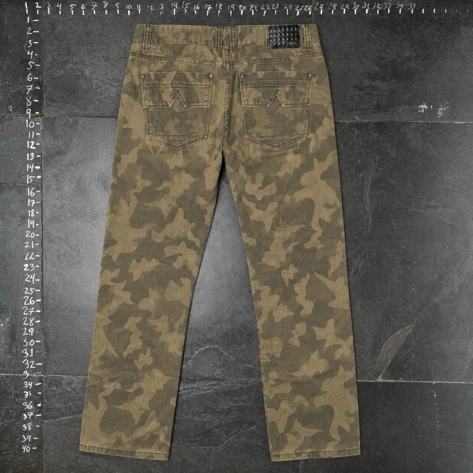 INC International Concepts Berlin Slim Straight Camo Jeans 34W INC International Concepts
