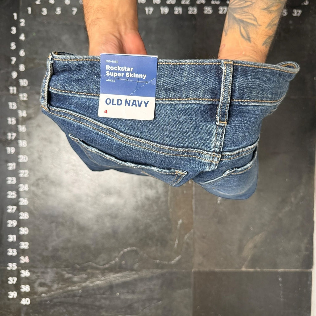 Old Navy Mid-Rise Rockstar Super Skinny Ankle Jeans Size 4