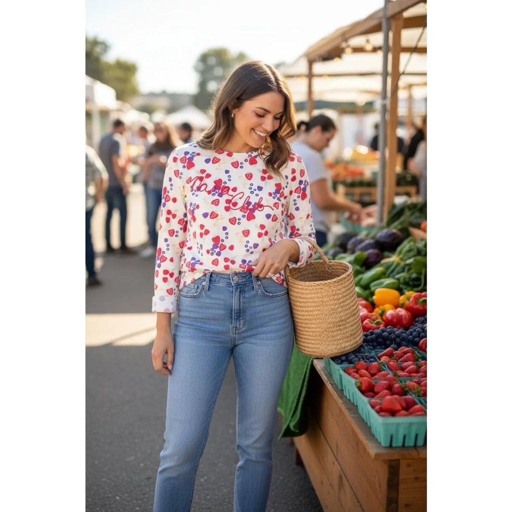 Feeling Festive Fruit Club Long Sleeve Graphic Tee Size L Cream Berry Print None and/or Unknown