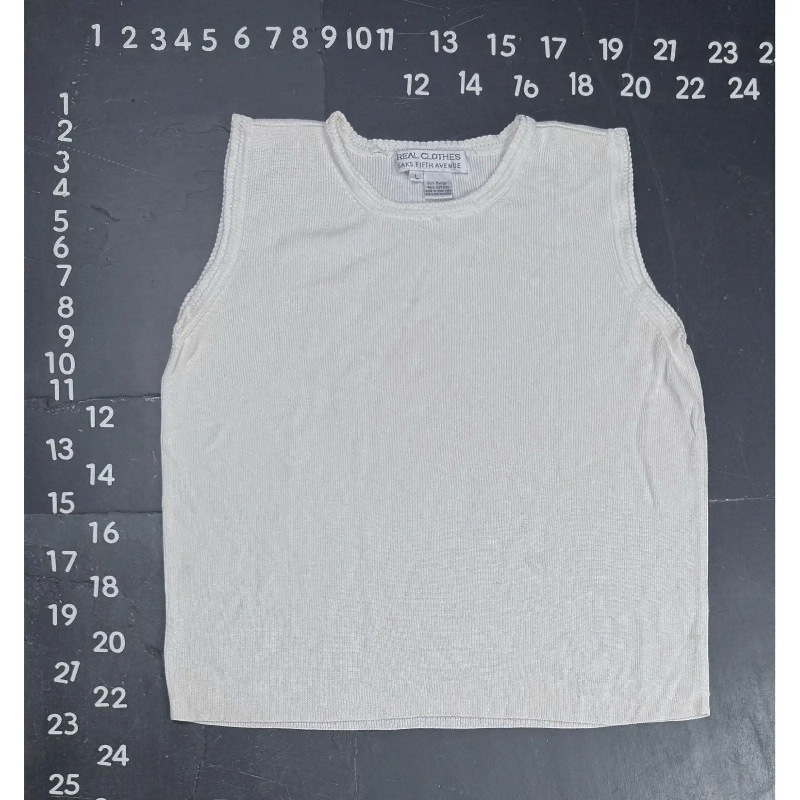 Real Clothes Saks Fifth Avenue White Ribbed Knit Sleeveless Tank Top Size L Real Clothes Saks Fifth Avenue