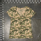 Universal Thread Women's Camo V-Neck T-Shirt Size L