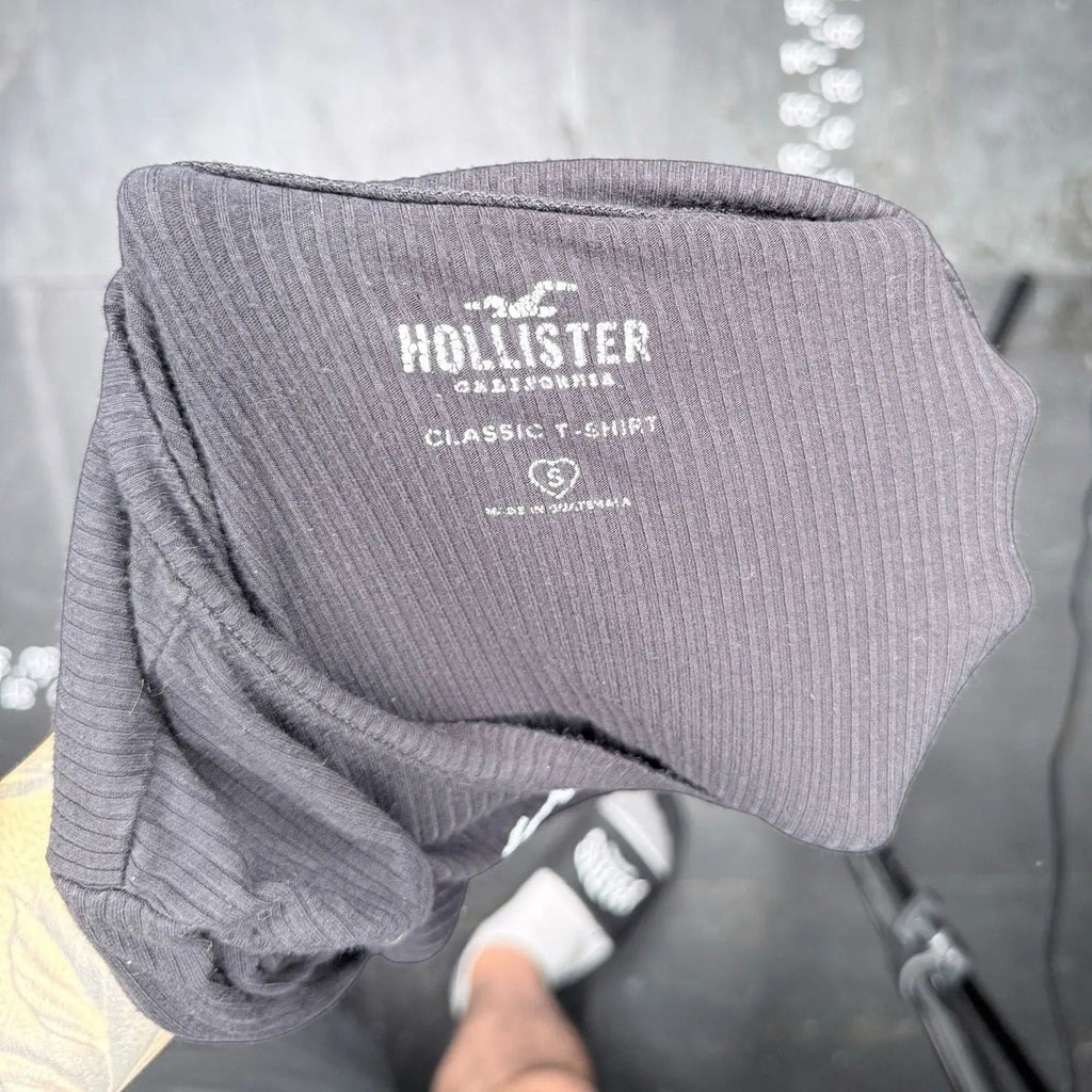 Hollister Gray Ribbed Long Sleeve Graphic Crop Tee Small Hollister Co.