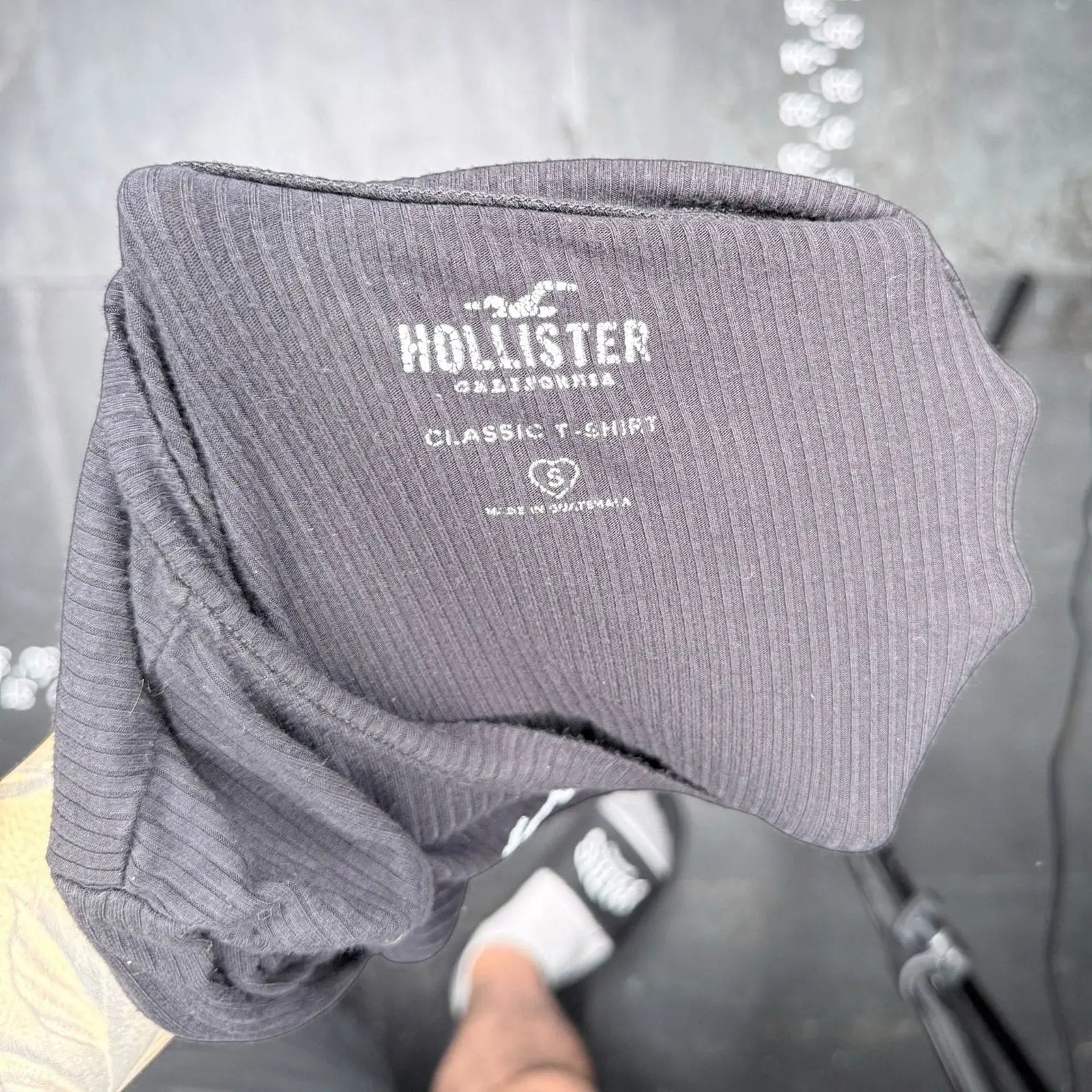 Hollister Gray Ribbed Long Sleeve Graphic Crop Tee Small Hollister Co.