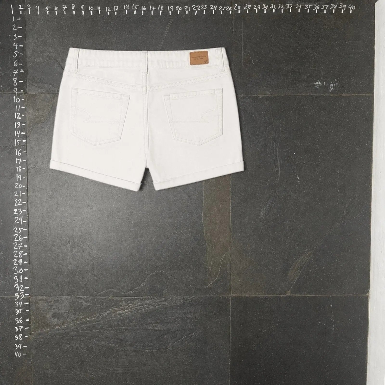 American Eagle Stretch White Denim Cuffed Shorts Size 0 American Eagle