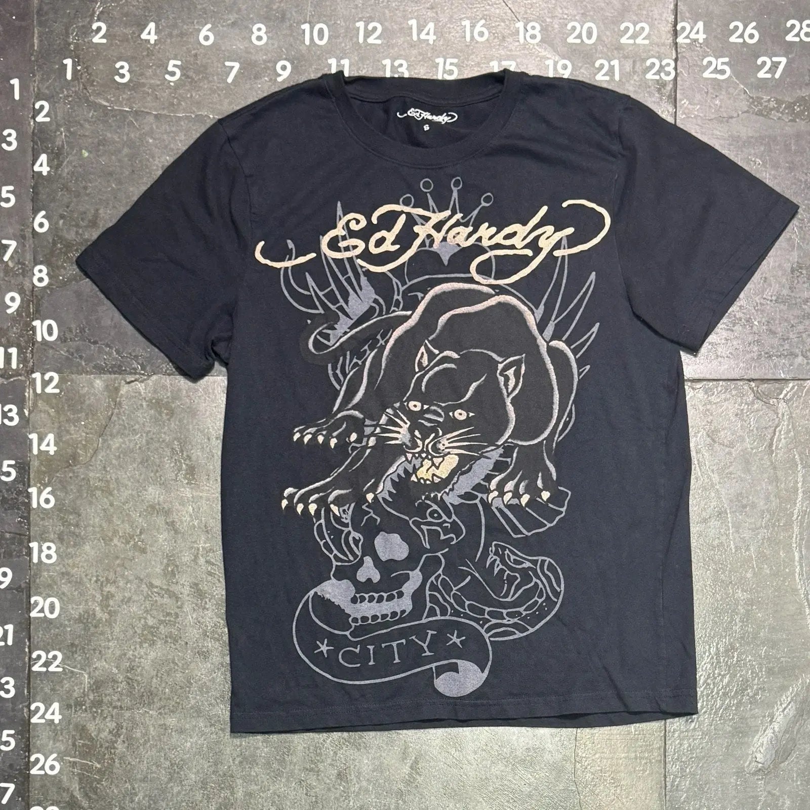 Ed Hardy Men's Crouching Panther Graphic T-Shirt - O.M.T.HRIFT