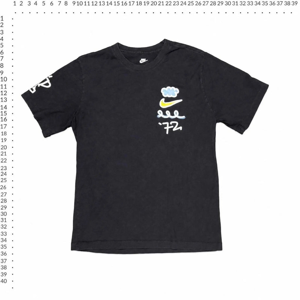 Nike graphic t shirt black size Nike