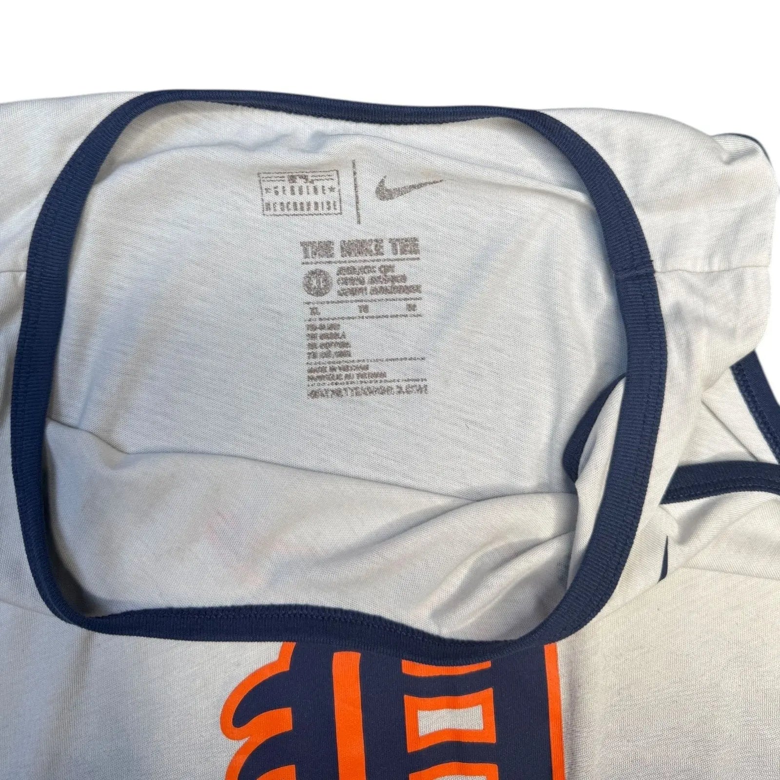 Nike Detroit Tigers MLB Men's Tri-Fade Graphic Tank Top giving blooms foundation