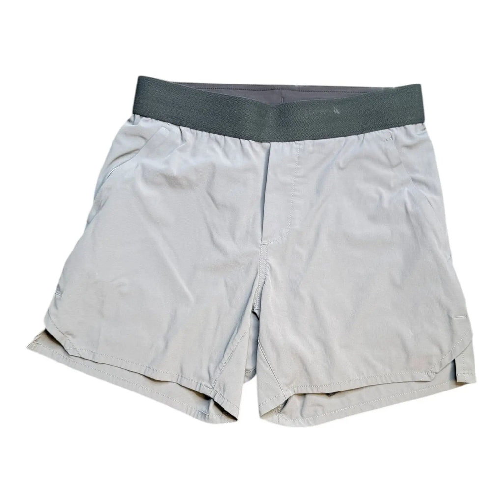Lululemon License to Train Linerless Short 5" in Gull Grey giving blooms foundation